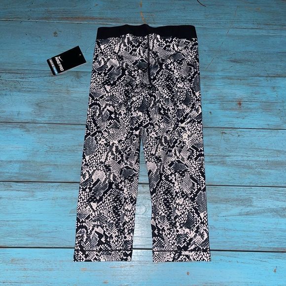 New Womens Nike Pro 3/4 Compression Training Tights / Leggings XS 823478 100 - Picture 4 of 4